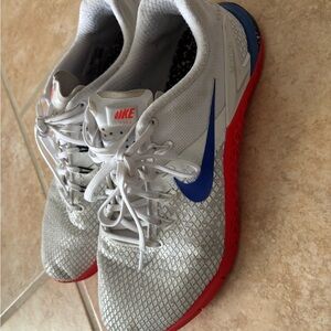 Women’s Nike metcon- White and Blue Sneakers with Red Soles